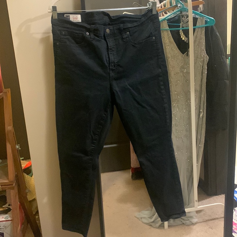 Gap Black “True Skinny” High Rise Skinny Jean